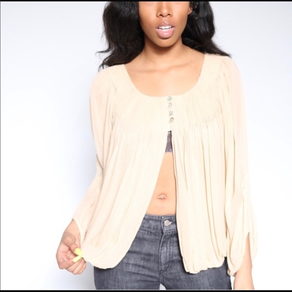Anthropologie cream color crepe blouse with open front Size XS New
